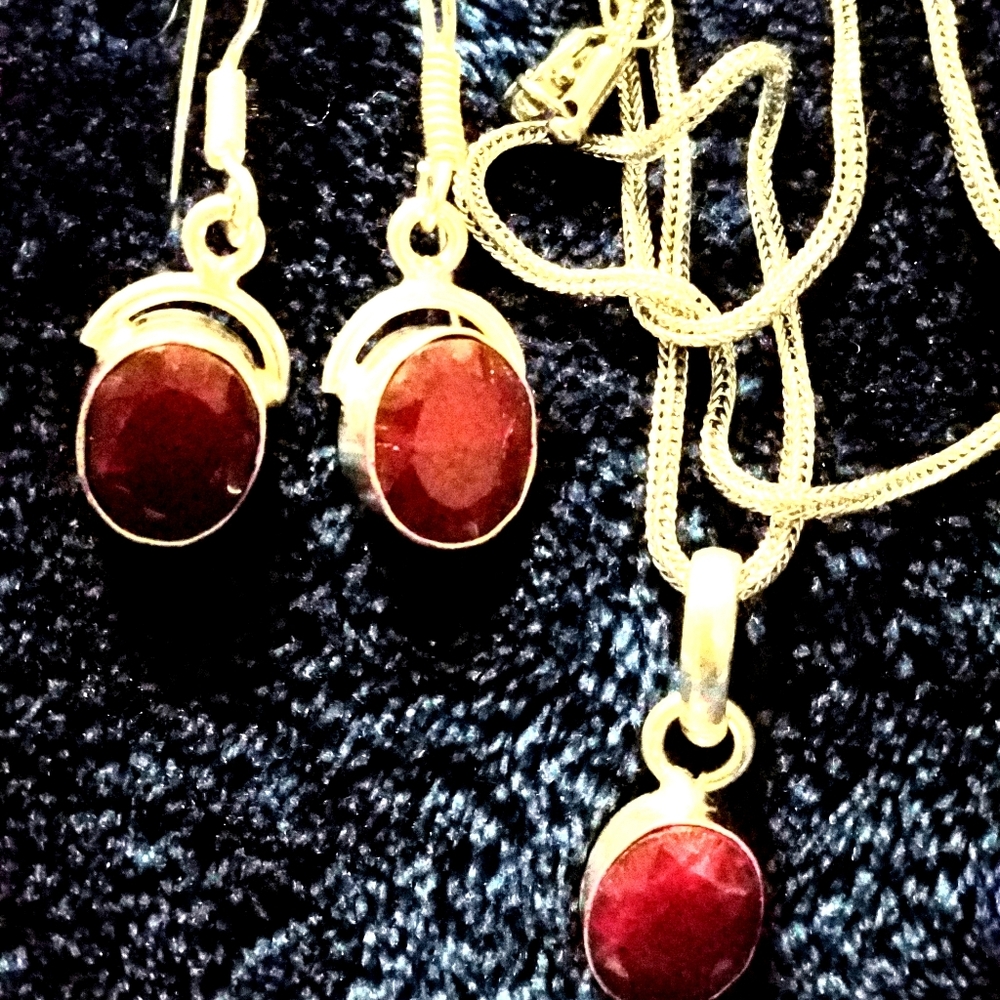 Necklace set - Picture 2 of 8
